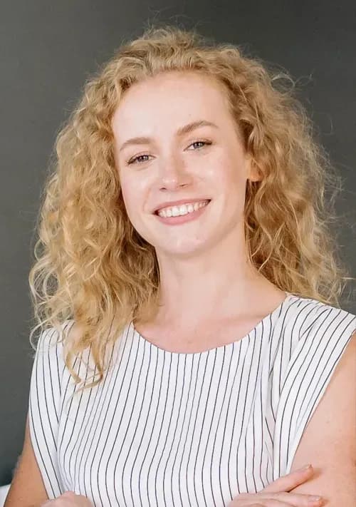 Ava Williams - Customer Experience Manager